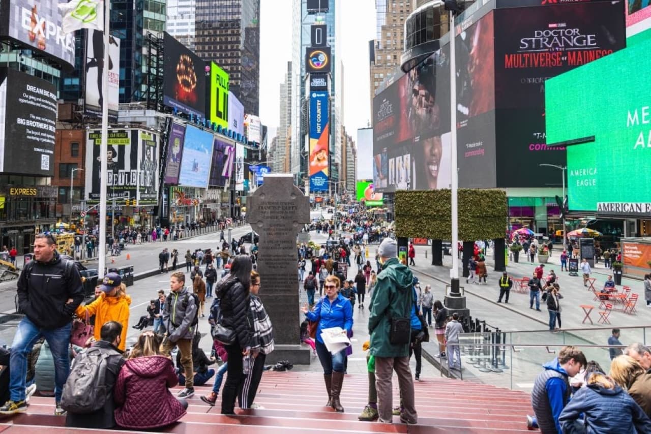 New York Broadway Walking Tour with Studio Visit - მთავარი სურათი