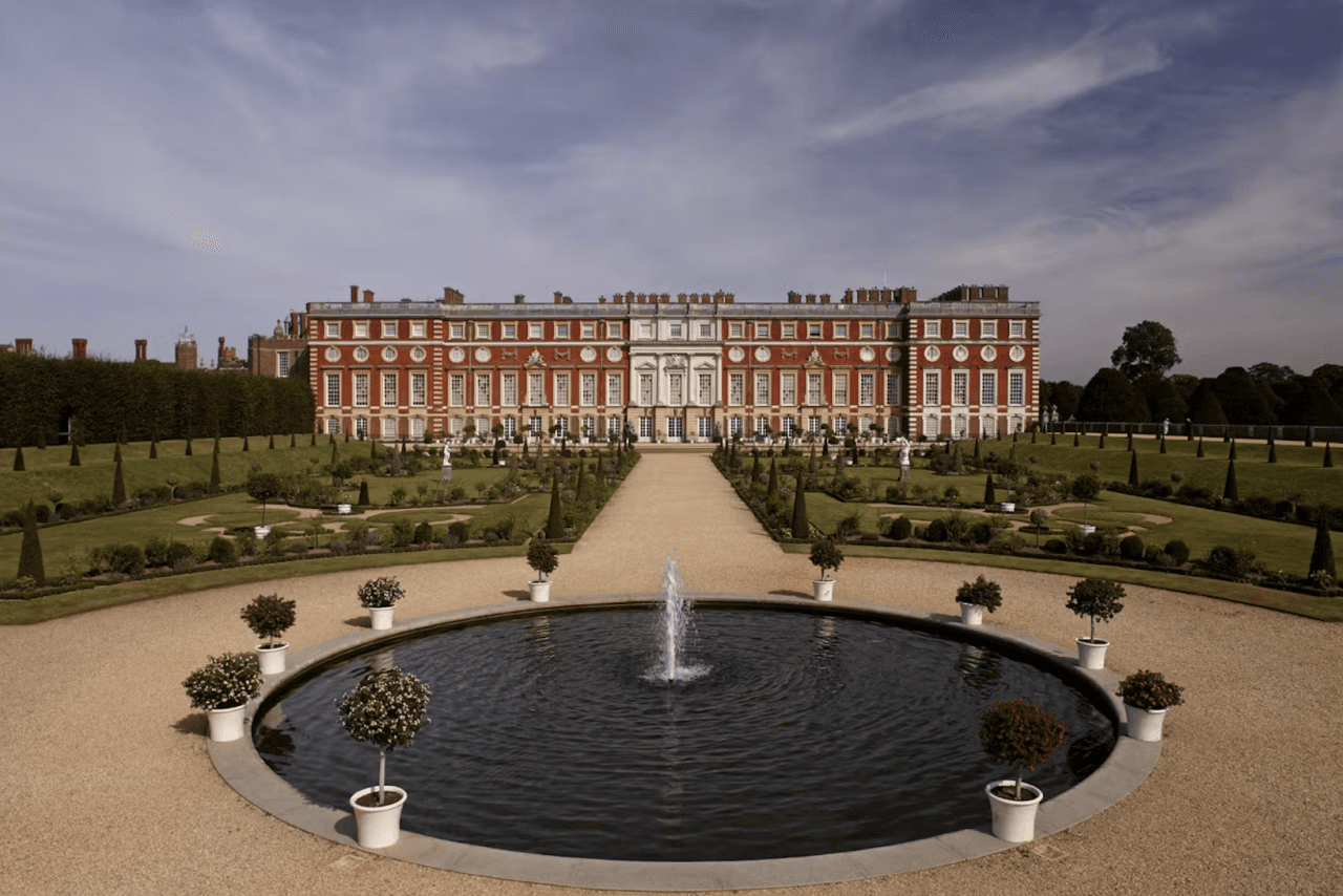 Hampton Court Palace Ticket - სურათი 2