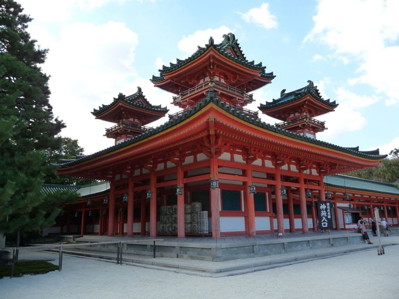 Kyoto Full-Day Tour: Nijo Castle, Kinkaku-ji,  Fushimi Inari Taisha, Kiyomizu-dera Temple - სურათი 5