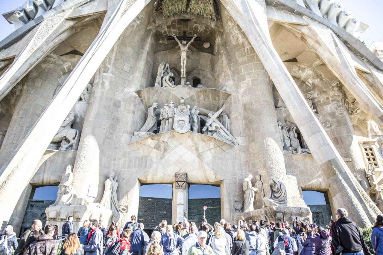 Sagrada Familia Skip-the-Line Guided Tour - სურათი 6