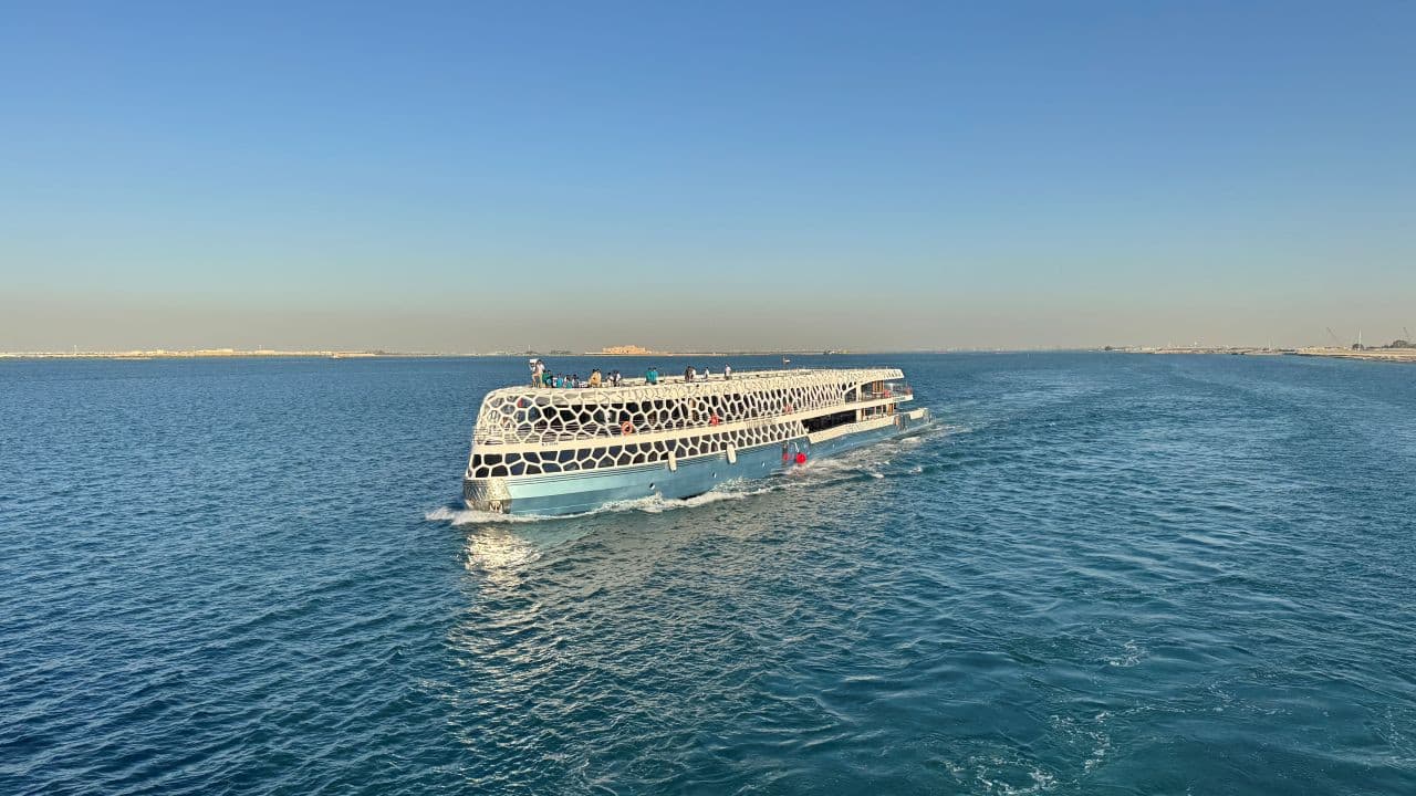 Lotus Royale Mega Yacht - Dinner Cruise - მთავარი სურათი