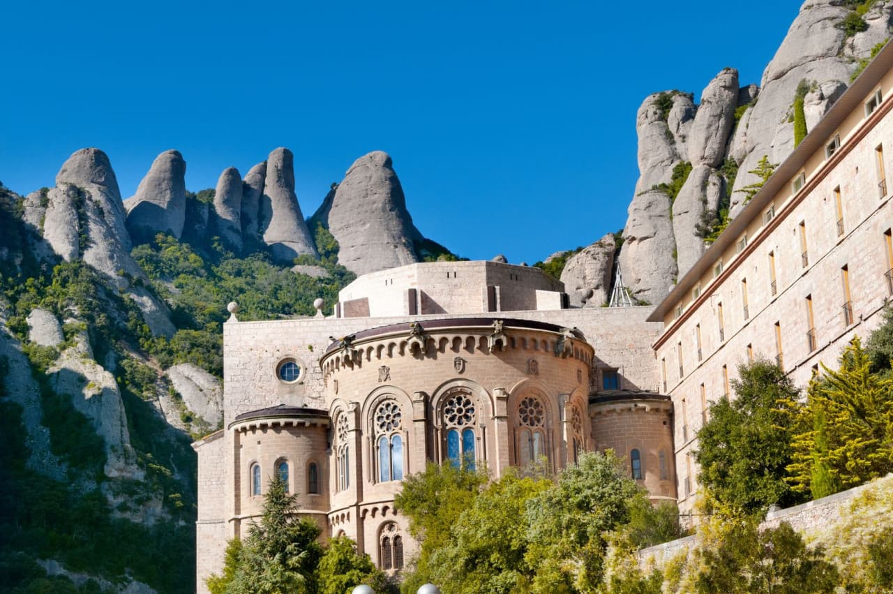 Montserrat Sunrise Tour from Barcelona - სურათი 7