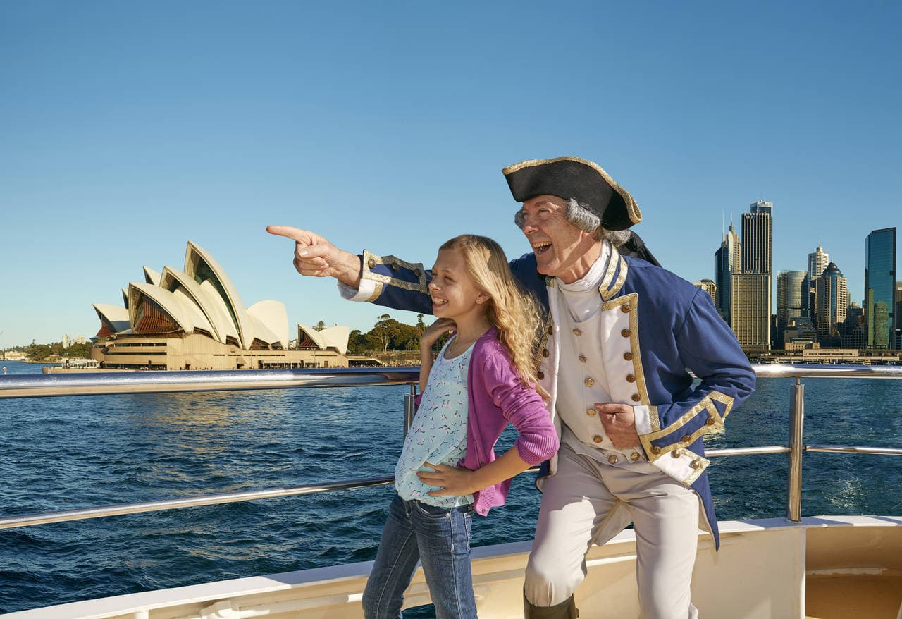 Captain Cook Sydney Harbour Explorer Hop-on Hop-off Cruise - სურათი 4
