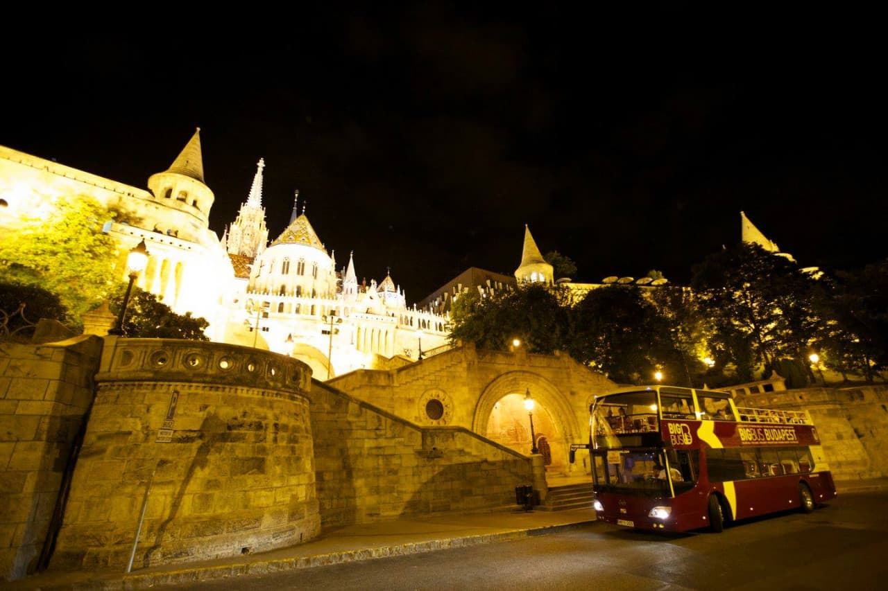 Big Bus Budapest Hop-on Hop-off Bus Tour - სურათი 14