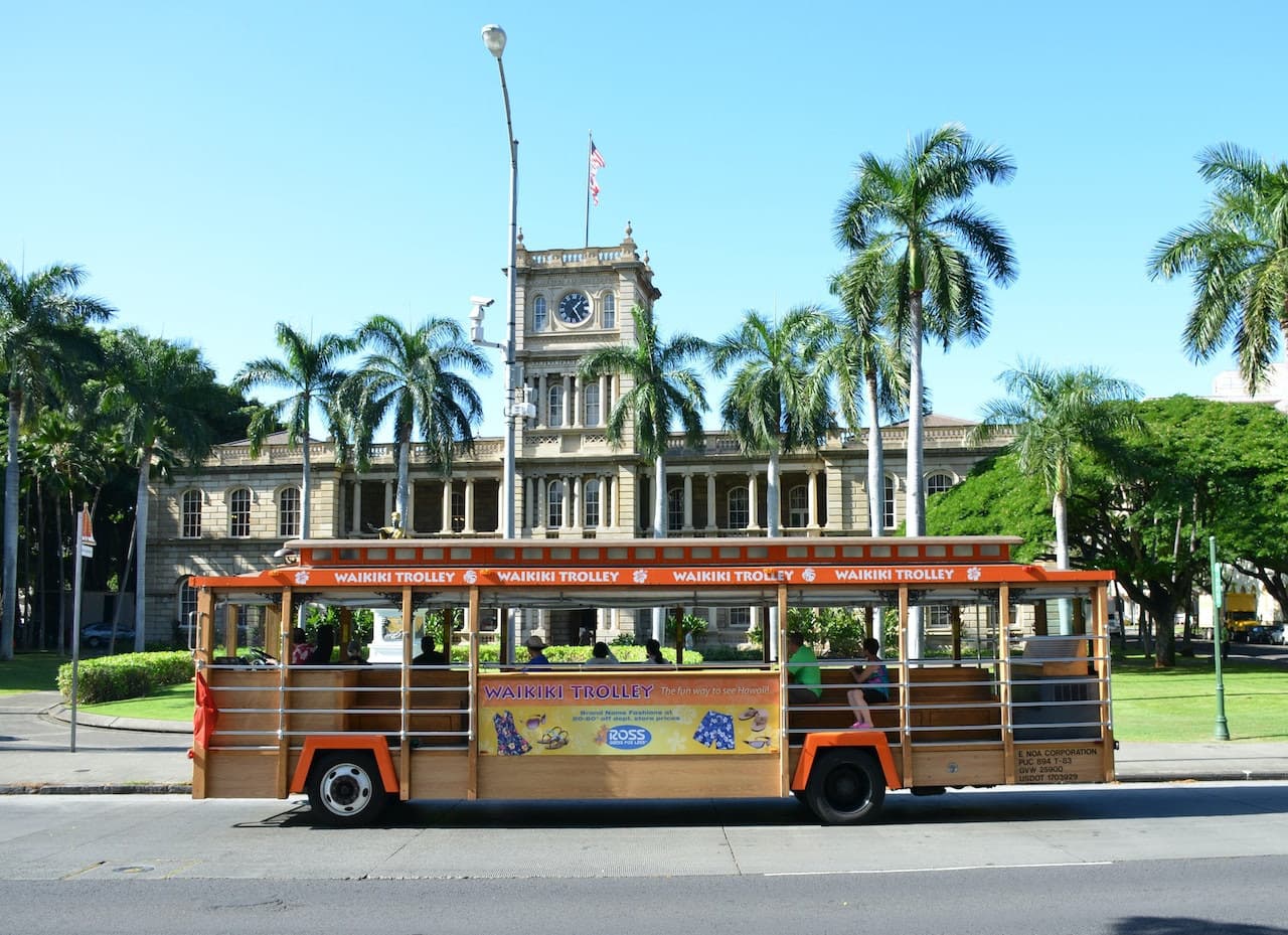 Waikiki Trolley Hop-on Hop-off Bus Tour - მთავარი სურათი