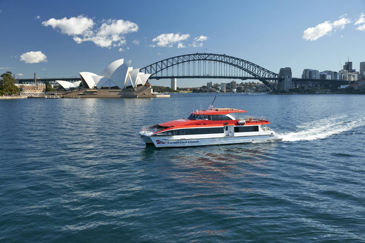 Captain Cook Sydney Harbour Explorer Hop-on Hop-off Cruise - სურათი 3