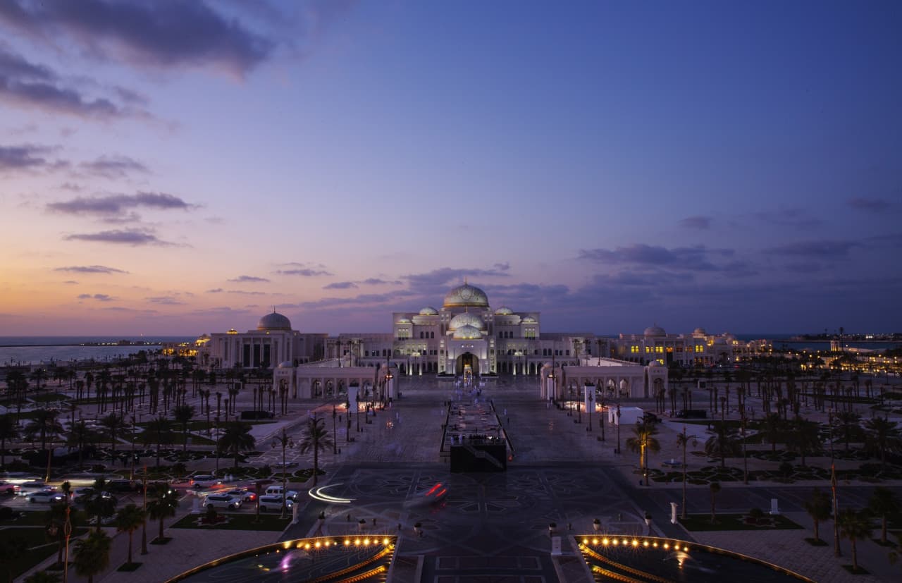 COMBO: Ferrari World Abu Dhabi + Qasr Al Watan Tickets - სურათი 5