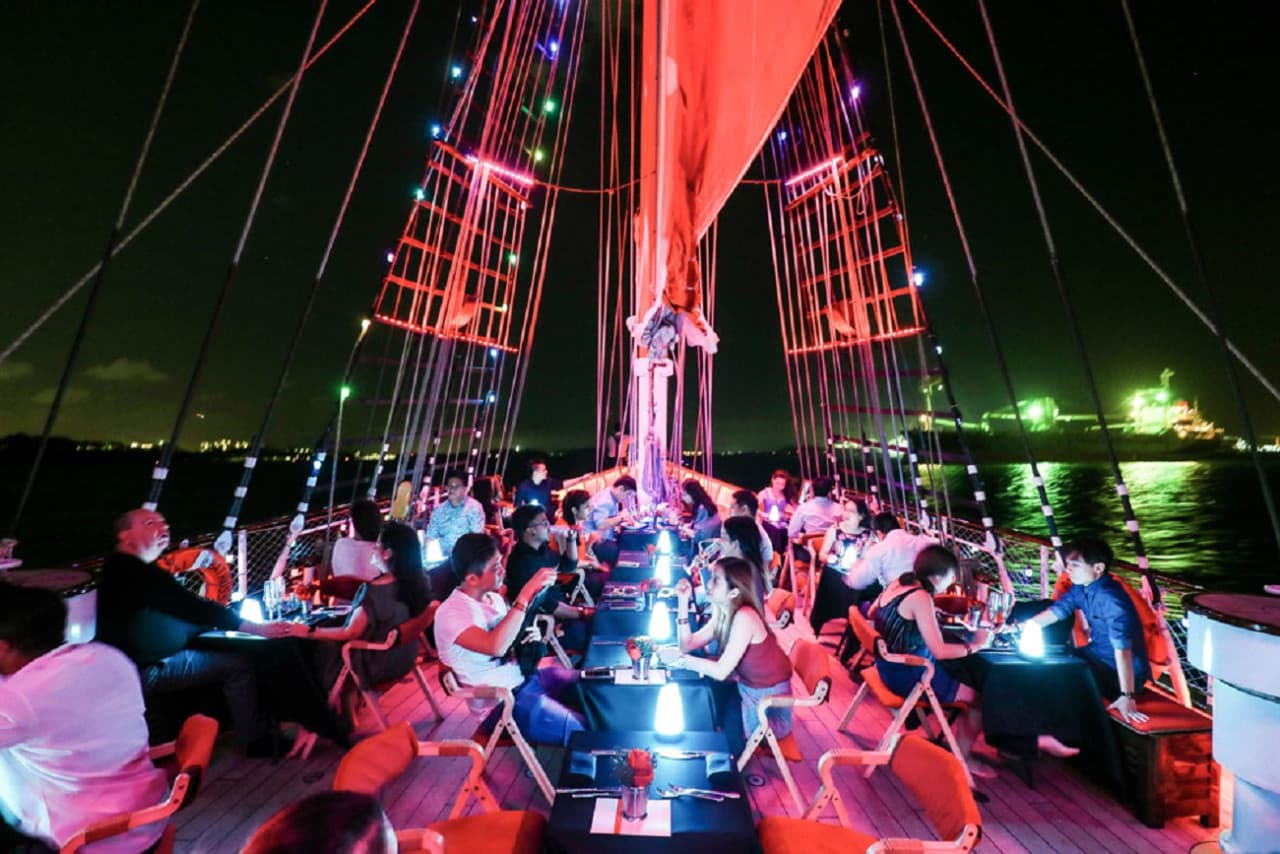 The Royal Albatross - Luxury Tall Ship Cruise Ticket - სურათი 21