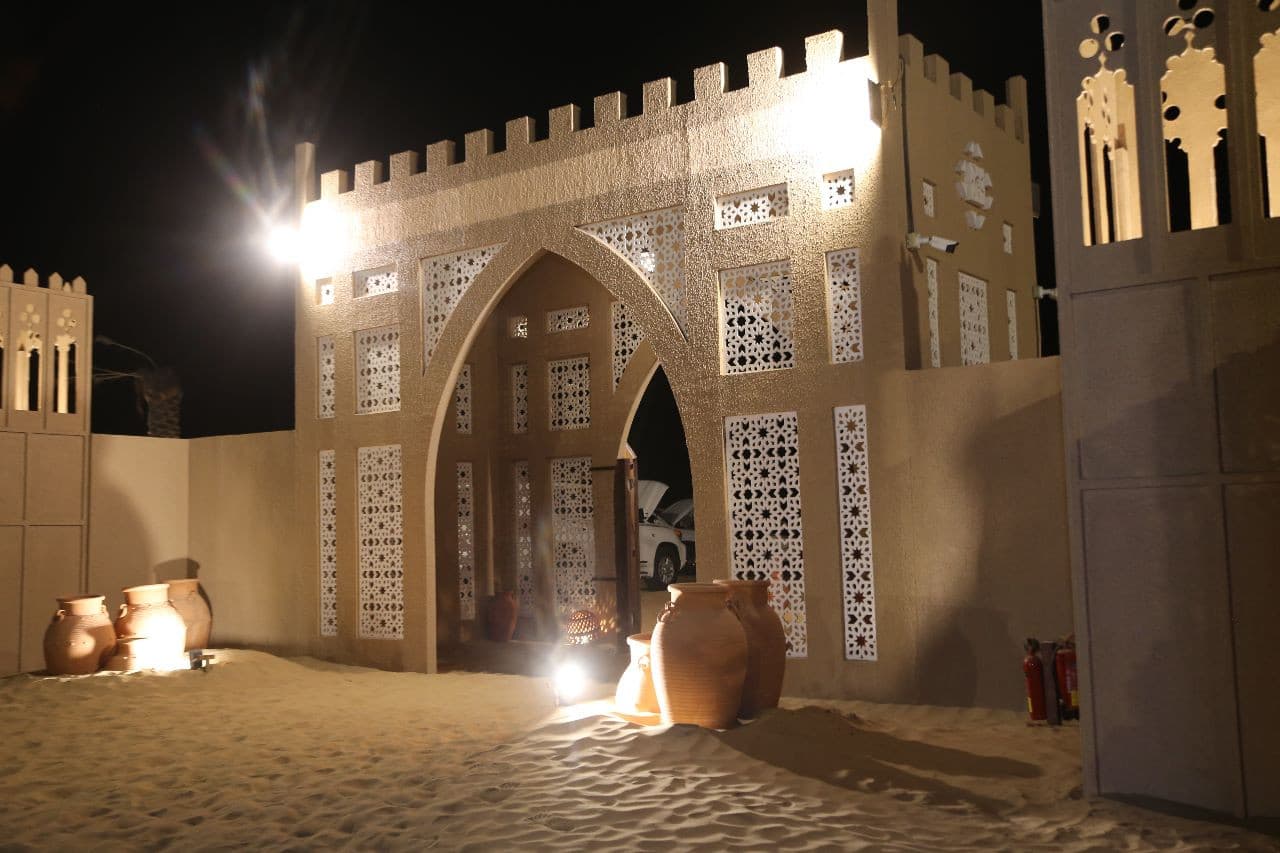 Premium Evening Desert Safari Tour from Dubai with BBQ Dinner - სურათი 24