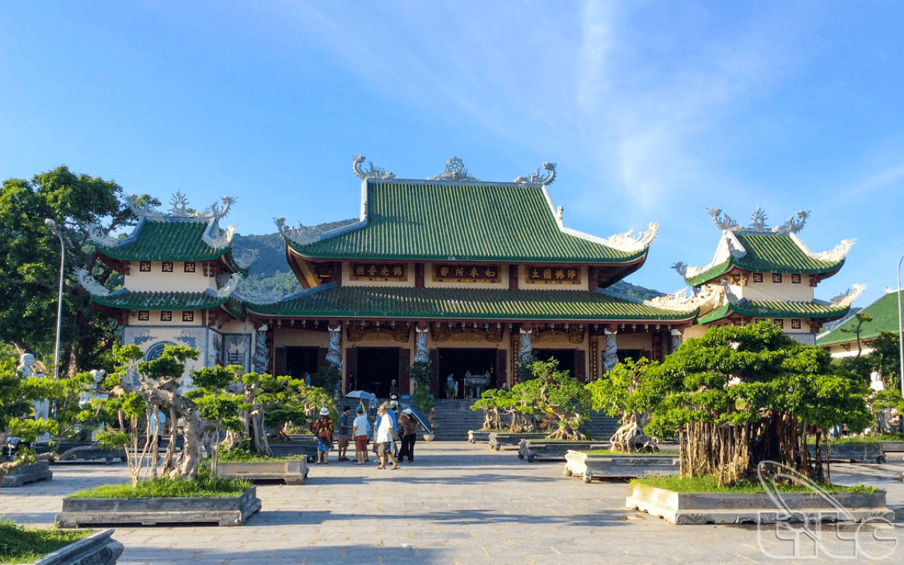 Son Tra Peninsula, Marble Mountains, and Hoi An Ancient Town Half-Day Tour from Da Nang - სურათი 7