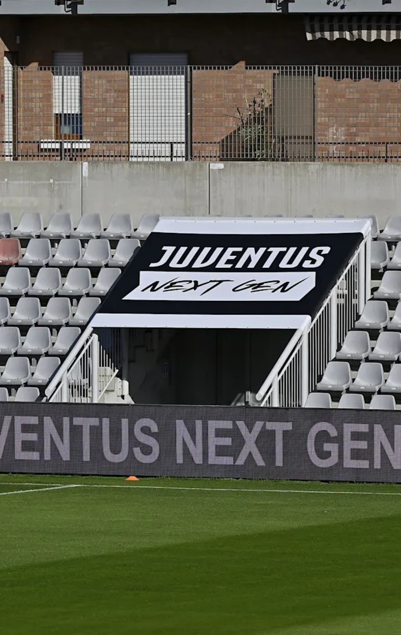Italian Serie A Football  - Juventus FC Match Ticket at Allianz Stadium - სურათი 2