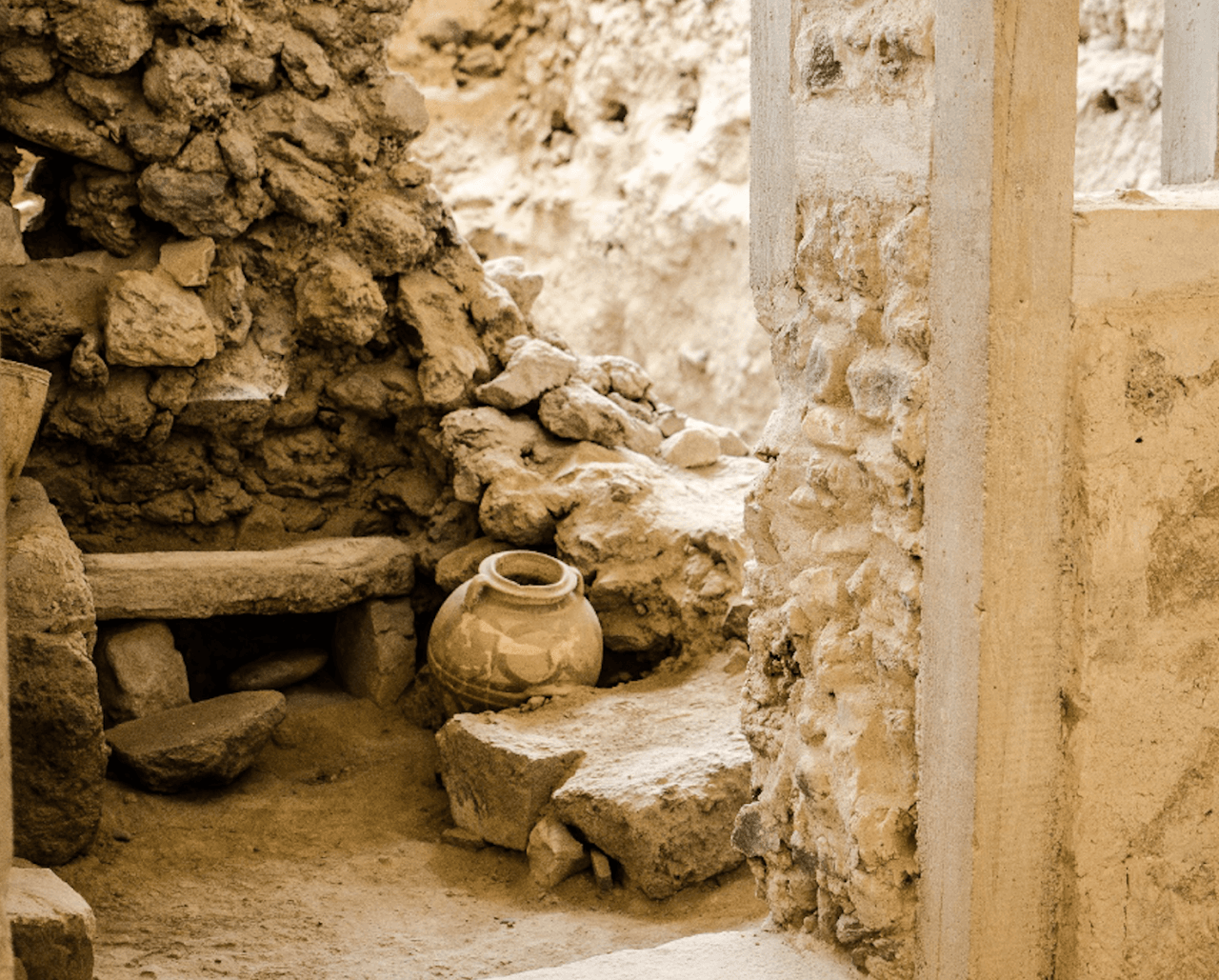 Akrotiri Archaeological Site - სურათი 7