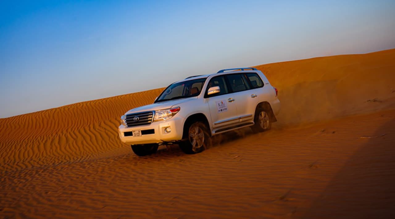 Premium Evening Desert Safari Tour from Dubai with BBQ Dinner - სურათი 6