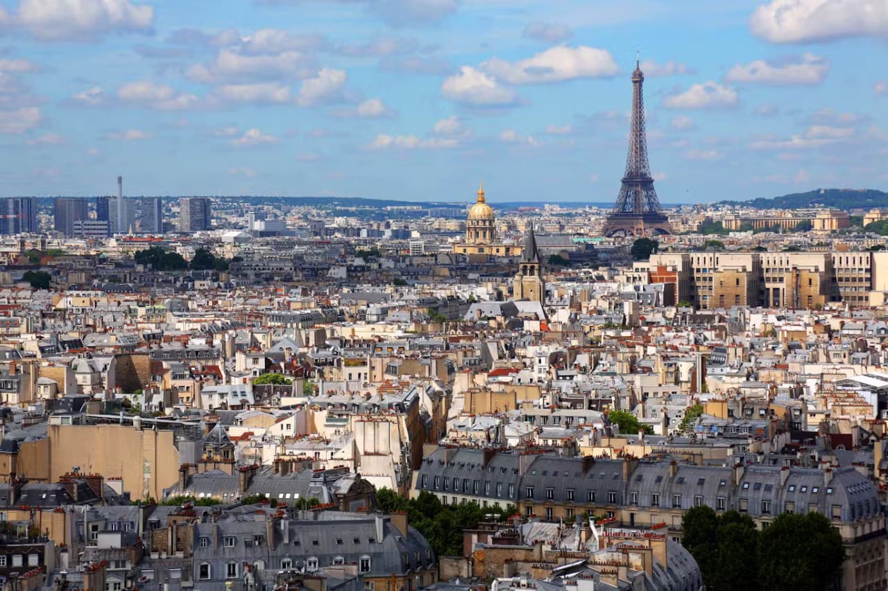 Eiffel Tower Reserved Access Tickets with Optional Summit - სურათი 4