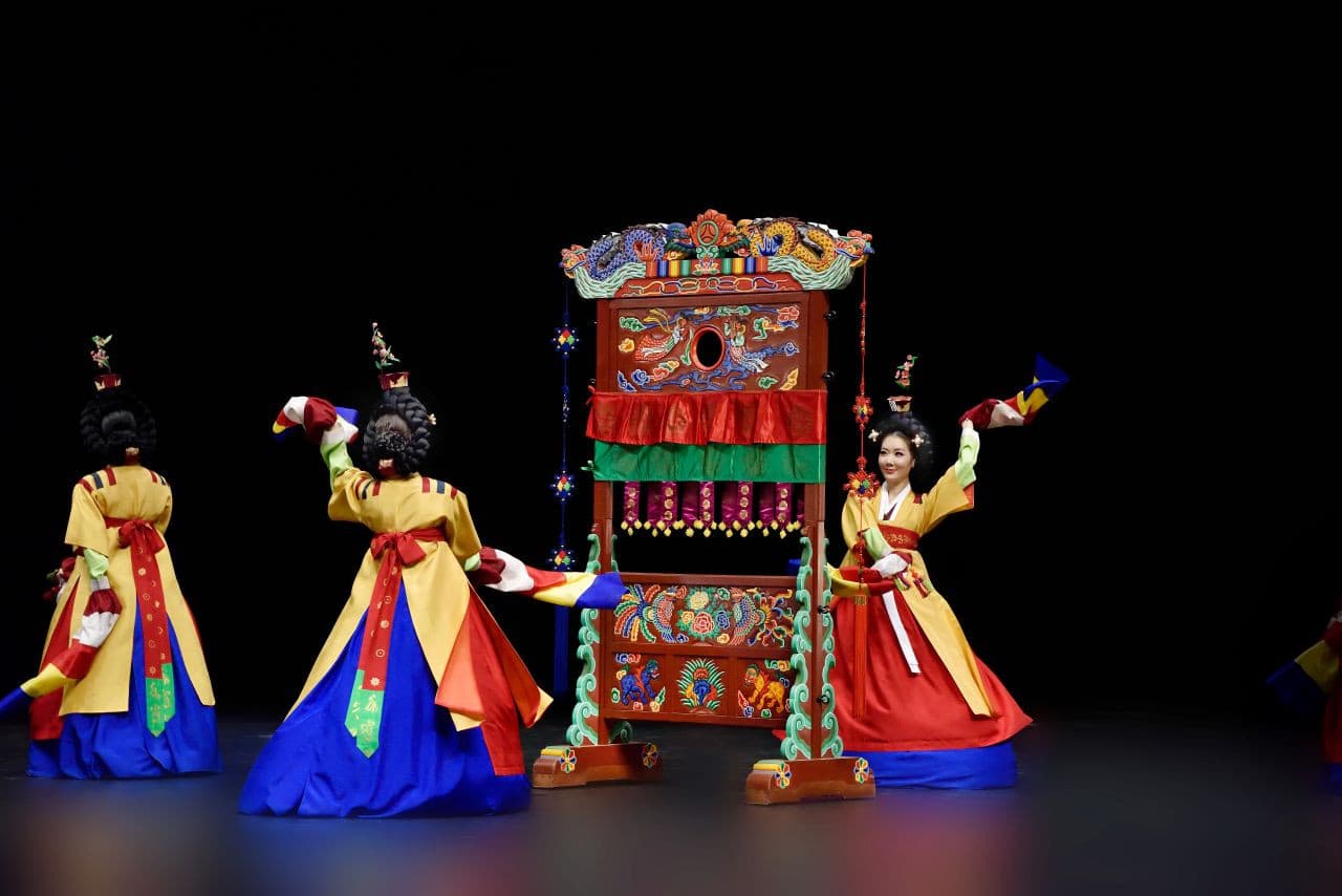 Saturday Gugak Concert (Korean Traditional Music and Dance Performance) - სურათი 2