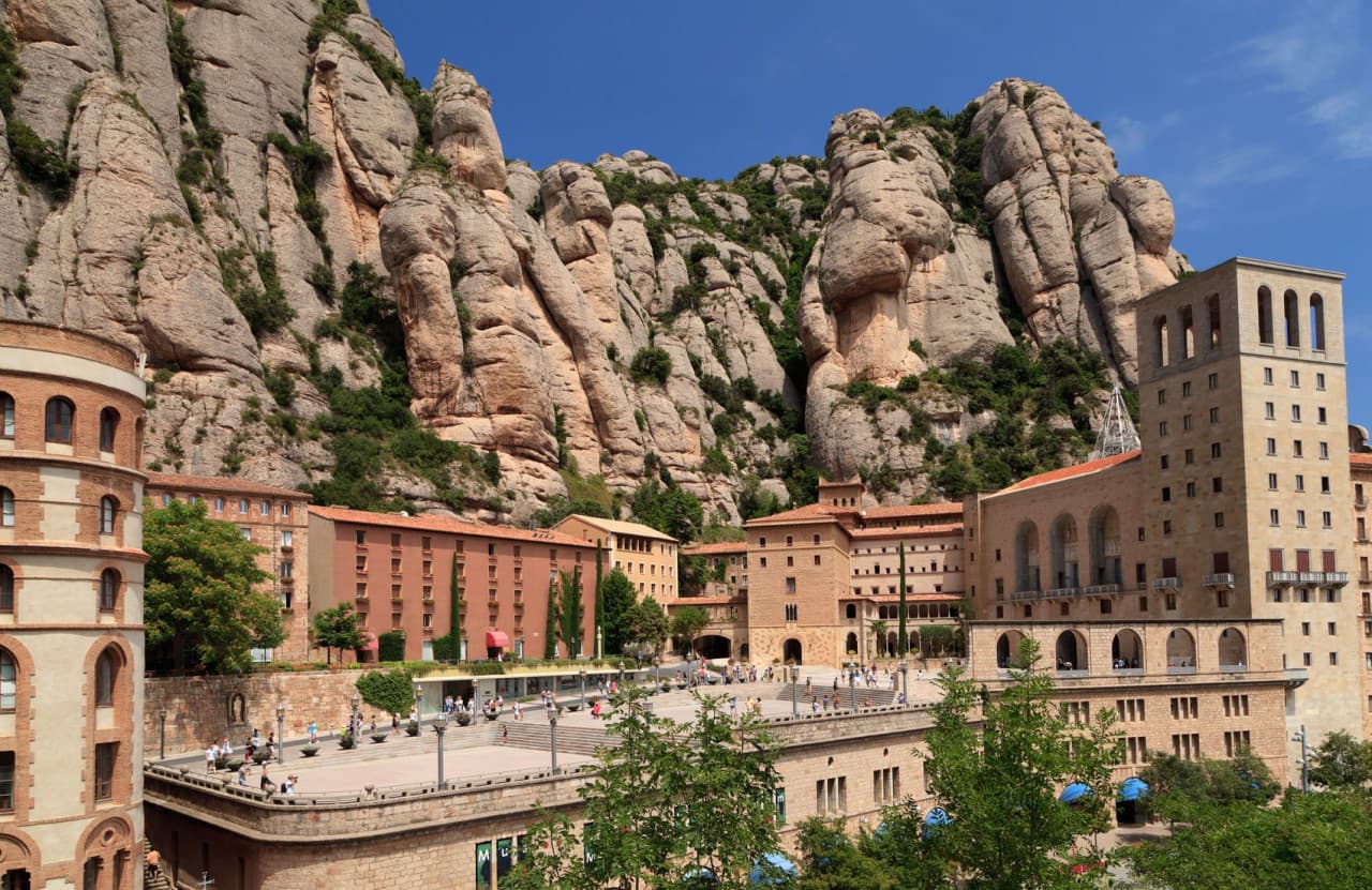 Montserrat Sunrise Tour from Barcelona - სურათი 5