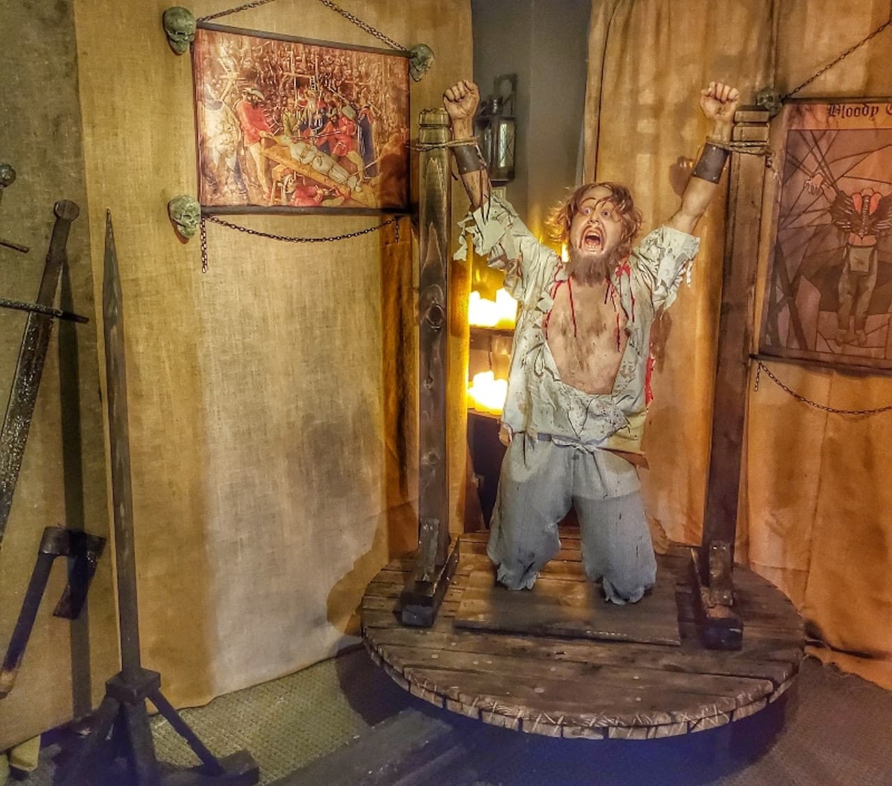 Medieval Torture Museum with Ghost Hunting Experience - სურათი 2