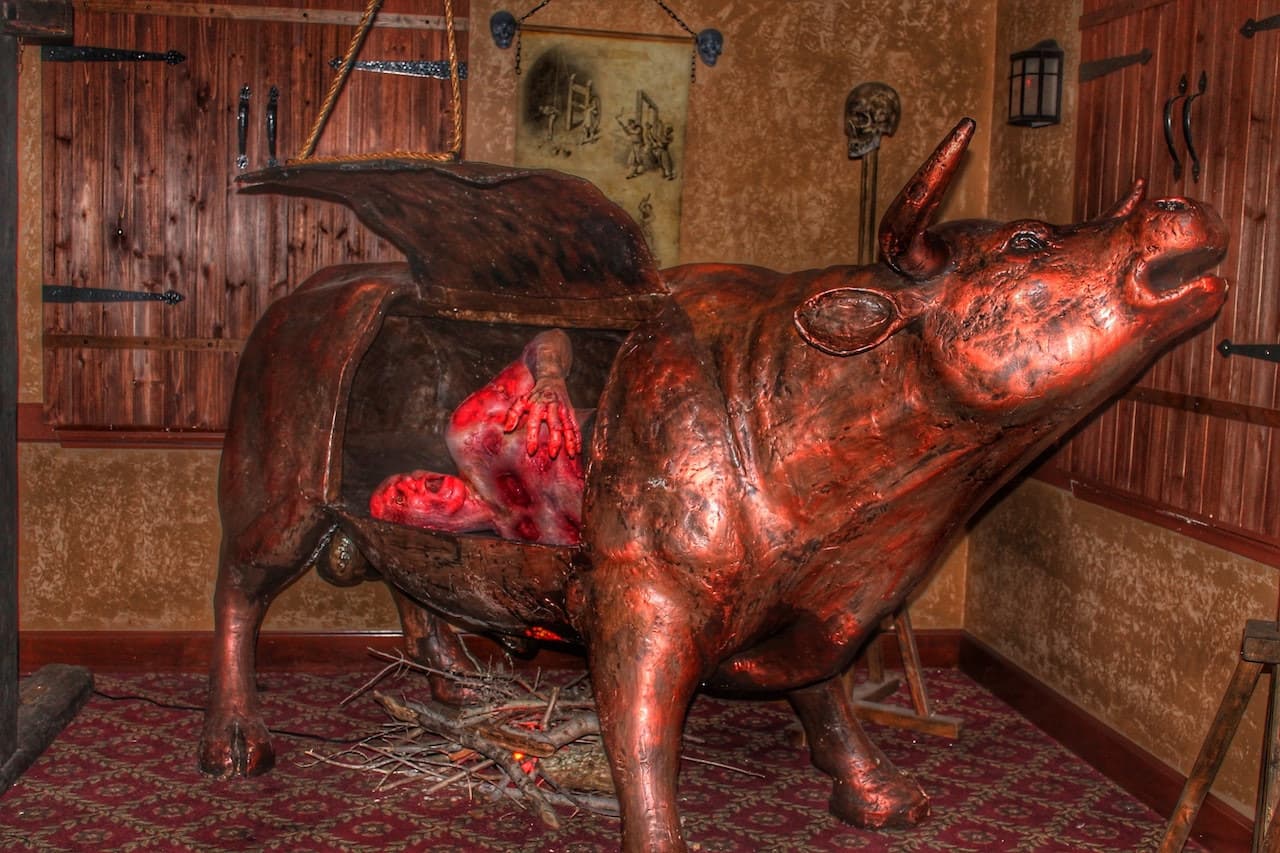 Medieval Torture Museum with Ghost Hunting Experience - სურათი 3