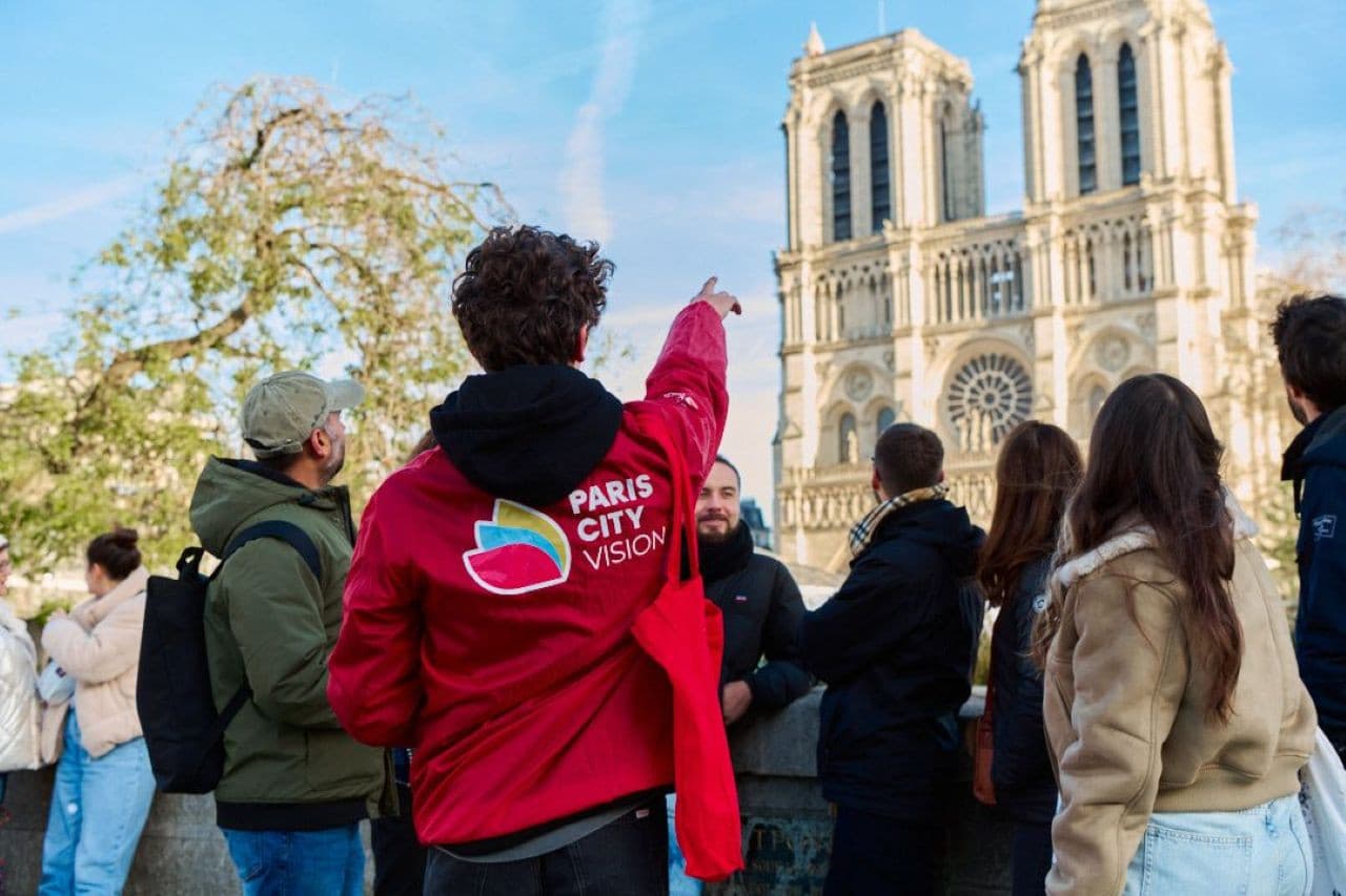 Notre Dame Cathedral Neighbourhood Guided Walking Tour - სურათი 3