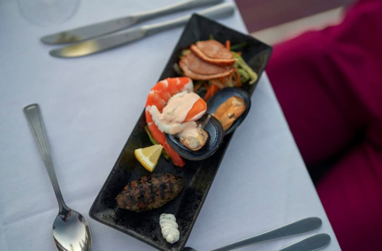 Spirit of Melbourne Dinner Cruise on the Yarra River - სურათი 7