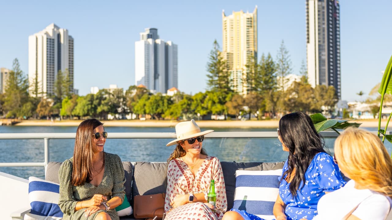 Gold Coast Sea World Cruises Buffet Lunch Cruise departing from Surfers Paradise - სურათი 7