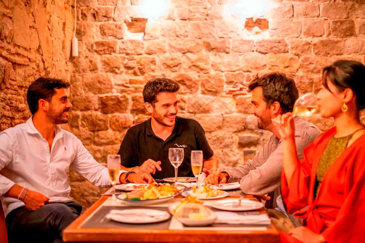 Barcelona Old Town Walking Tour with Flamenco Show and Tapas Dinner - სურათი 11