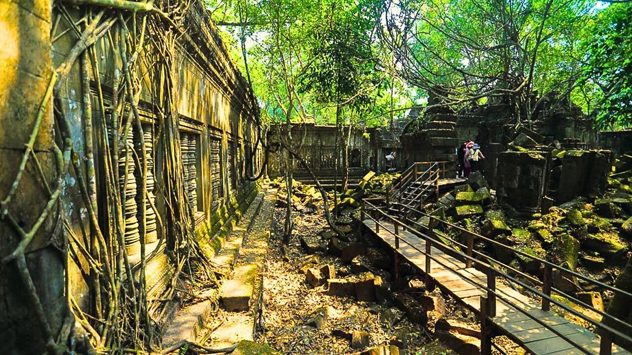 Beng Mealea, Banteay Srei, Banteay Samre, and Phnom Bakheng Tour - სურათი 2
