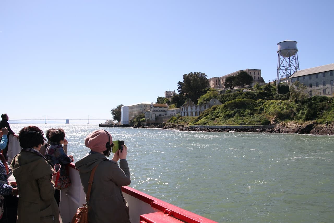 San Francisco Bay 1.5 Hour Bridge to Bridge Sightseeing Boat Cruise by Red and White Fleet - სურათი 11