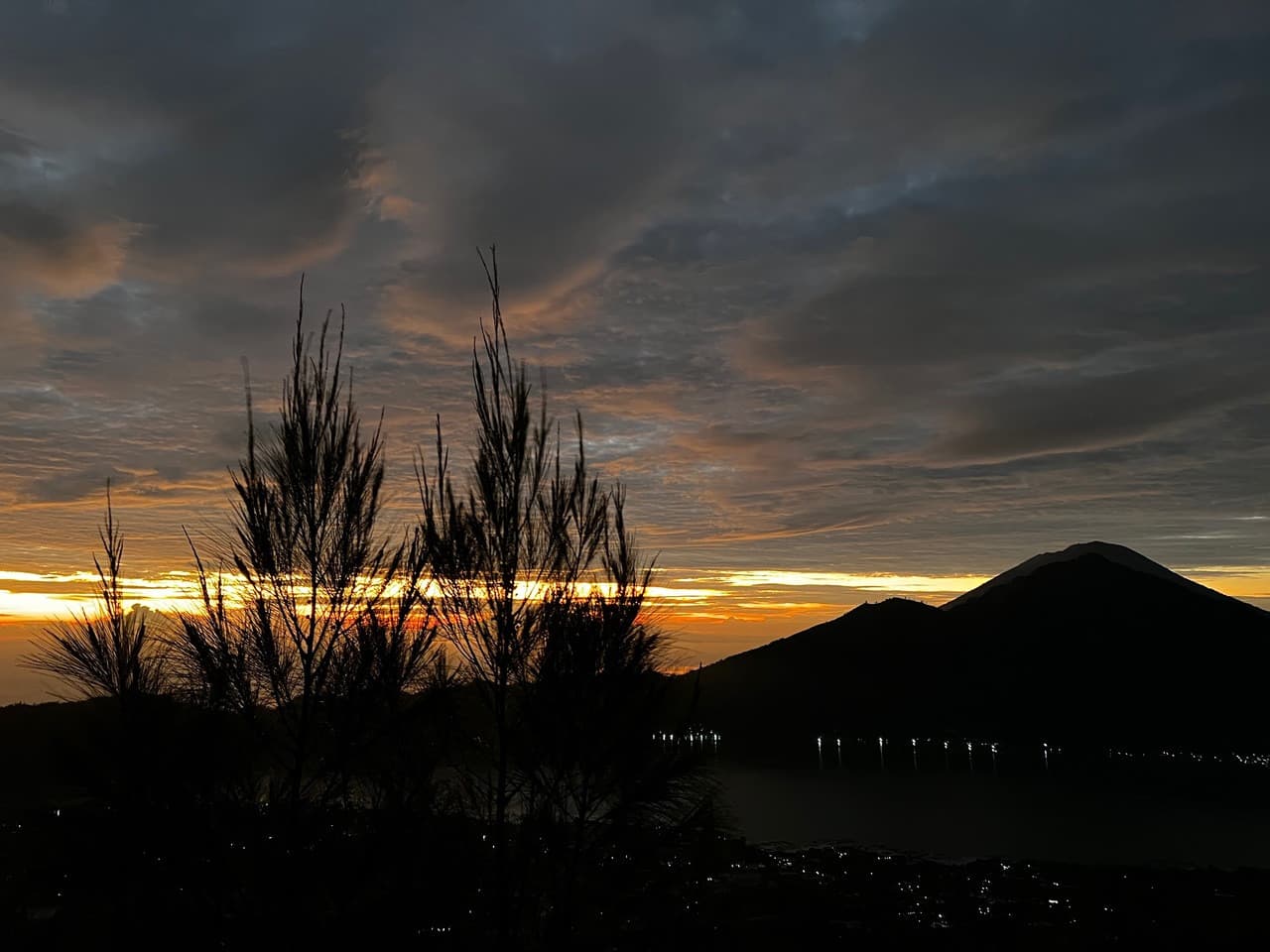 Mount Batur Sunrise Hike and Tibumana Waterfall Visit - სურათი 2