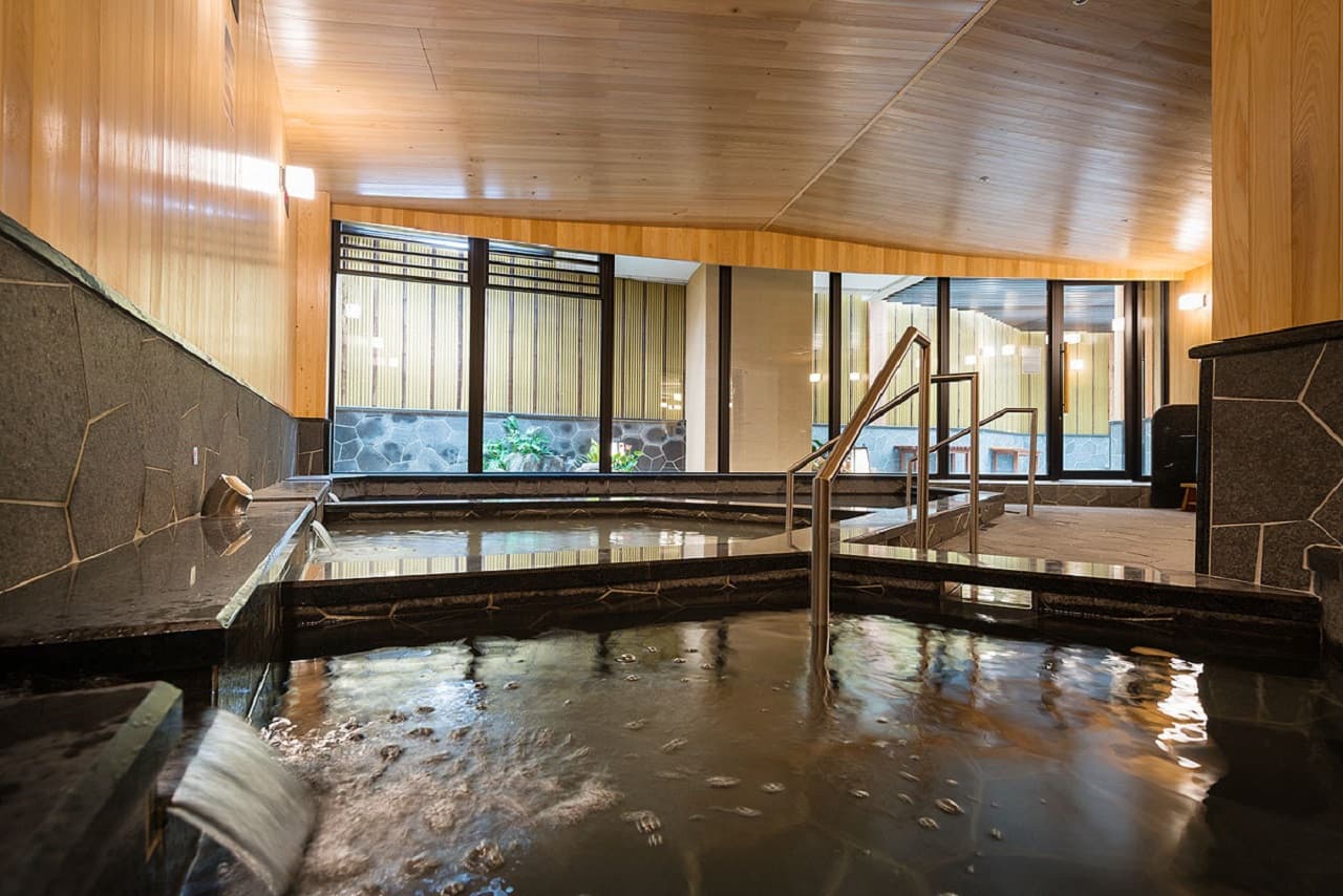 Public Hot Spring Experience at Asia Pacific Hotel Beitou - სურათი 2