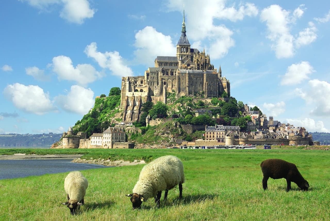Mont-Saint-Michel Tour from Paris - სურათი 2