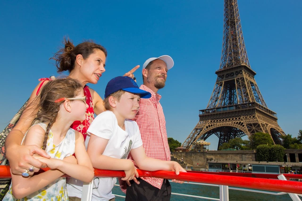 Seine River Sightseeing Cruise by Bateaux Mouches - სურათი 11