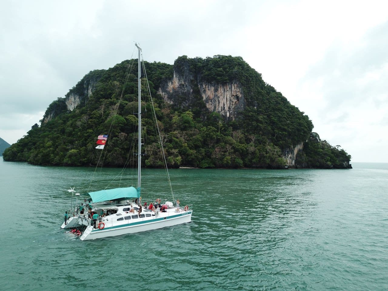Premium Langkawi Sunset and Day Cruises by Crystal Yacht - სურათი 2