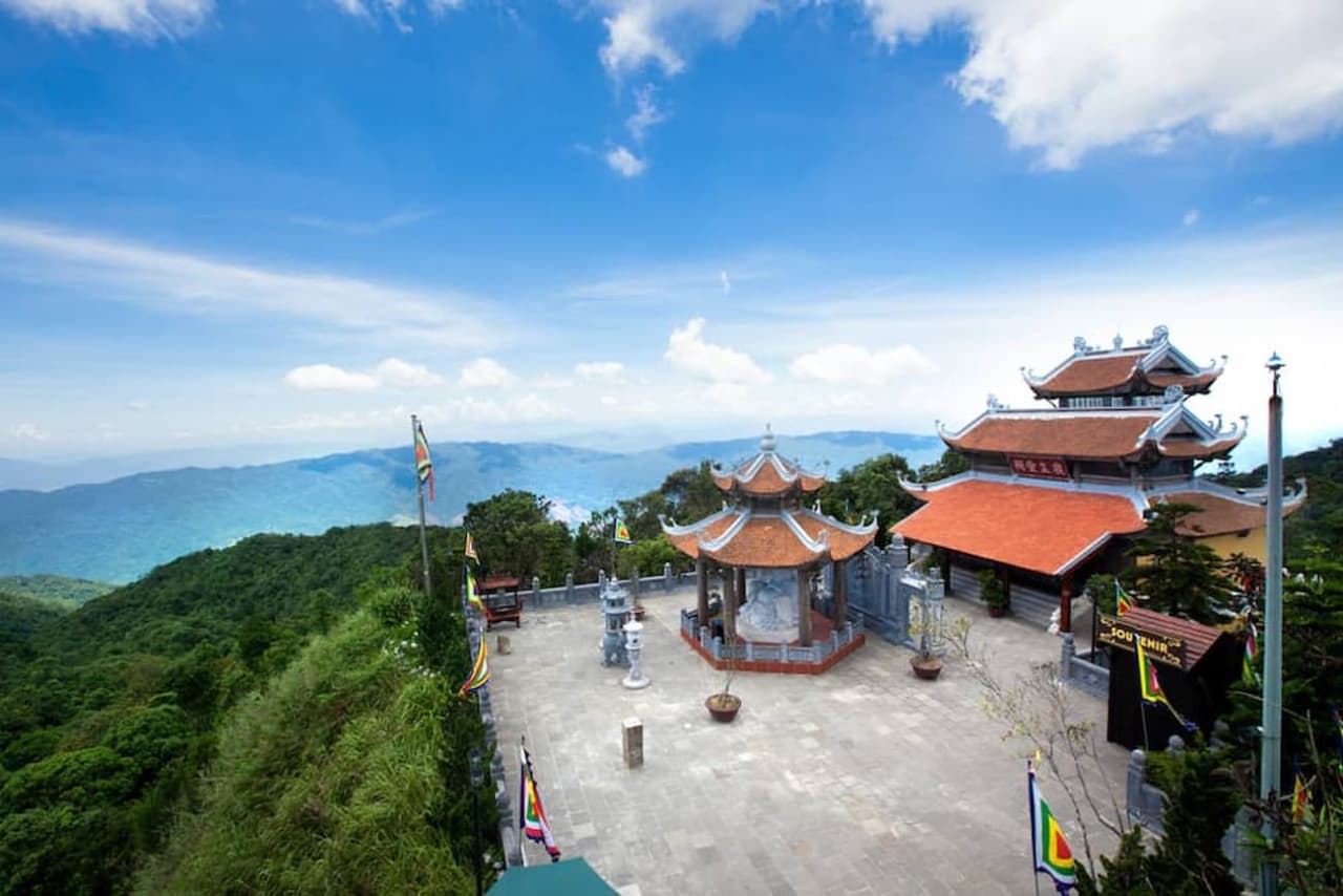 Ba Na Hills and Golden Bridge Full-Day Tour from Da Nang - სურათი 12
