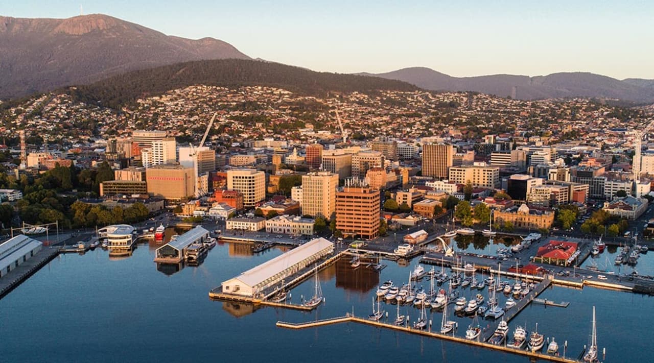 SkyBus Hobart City Express Airport Transfer - სურათი 4