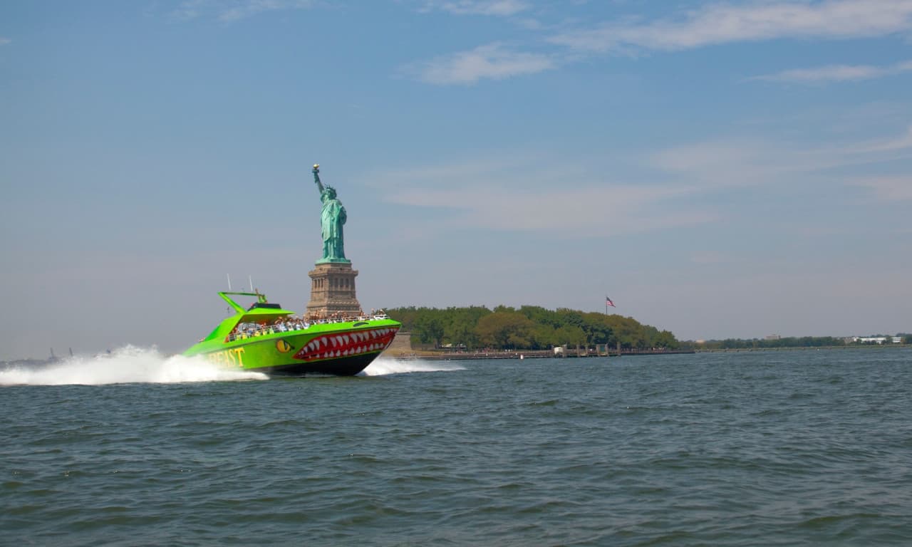 The Beast Speedboat Ride to Statue of Liberty by Circle Line: Reserved Straight-to-Board Ticket - სურათი 6