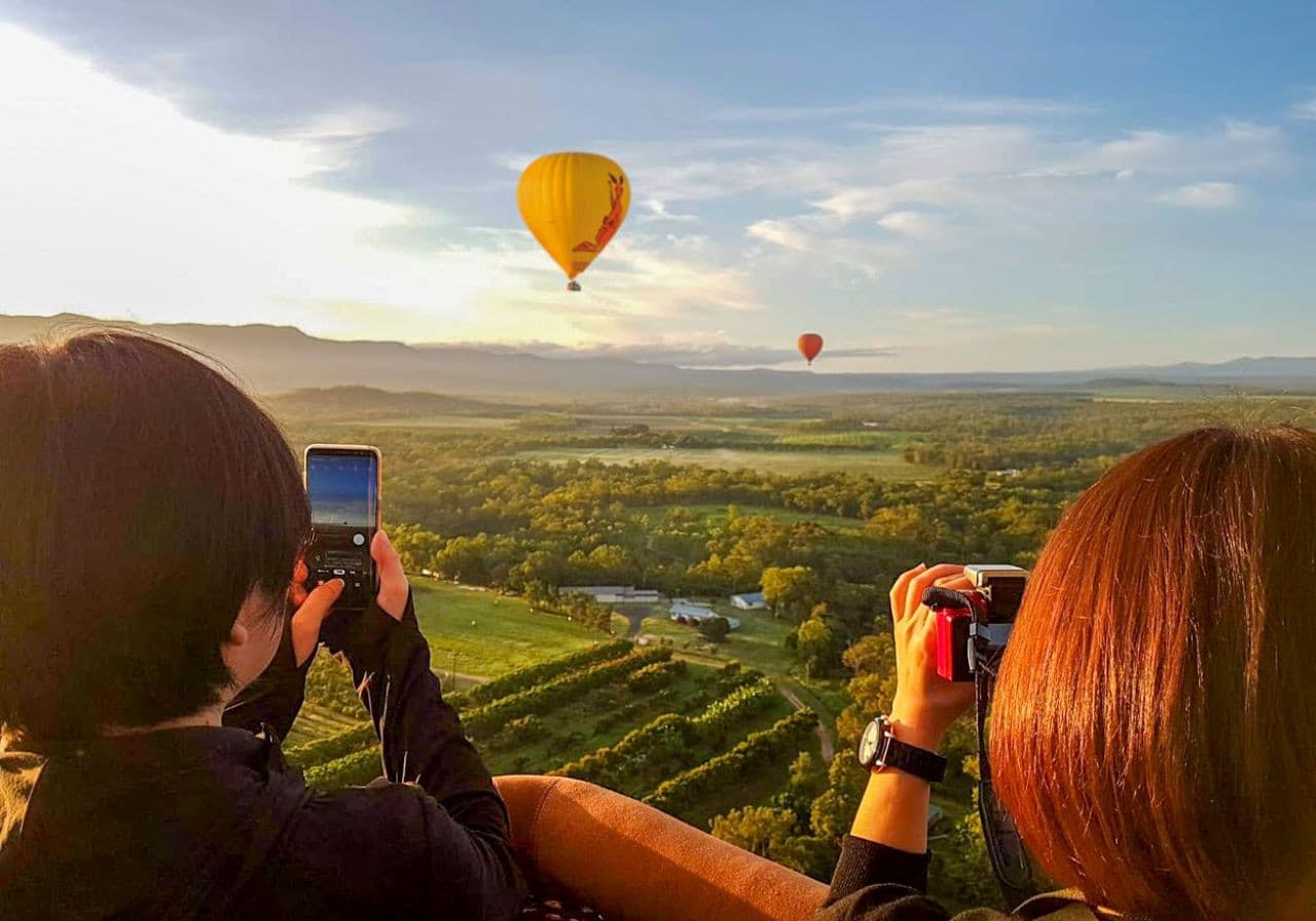 Cairns Hot Air Balloon Flight with Sparkling Wine and Optional Round Trip Transfer - სურათი 2