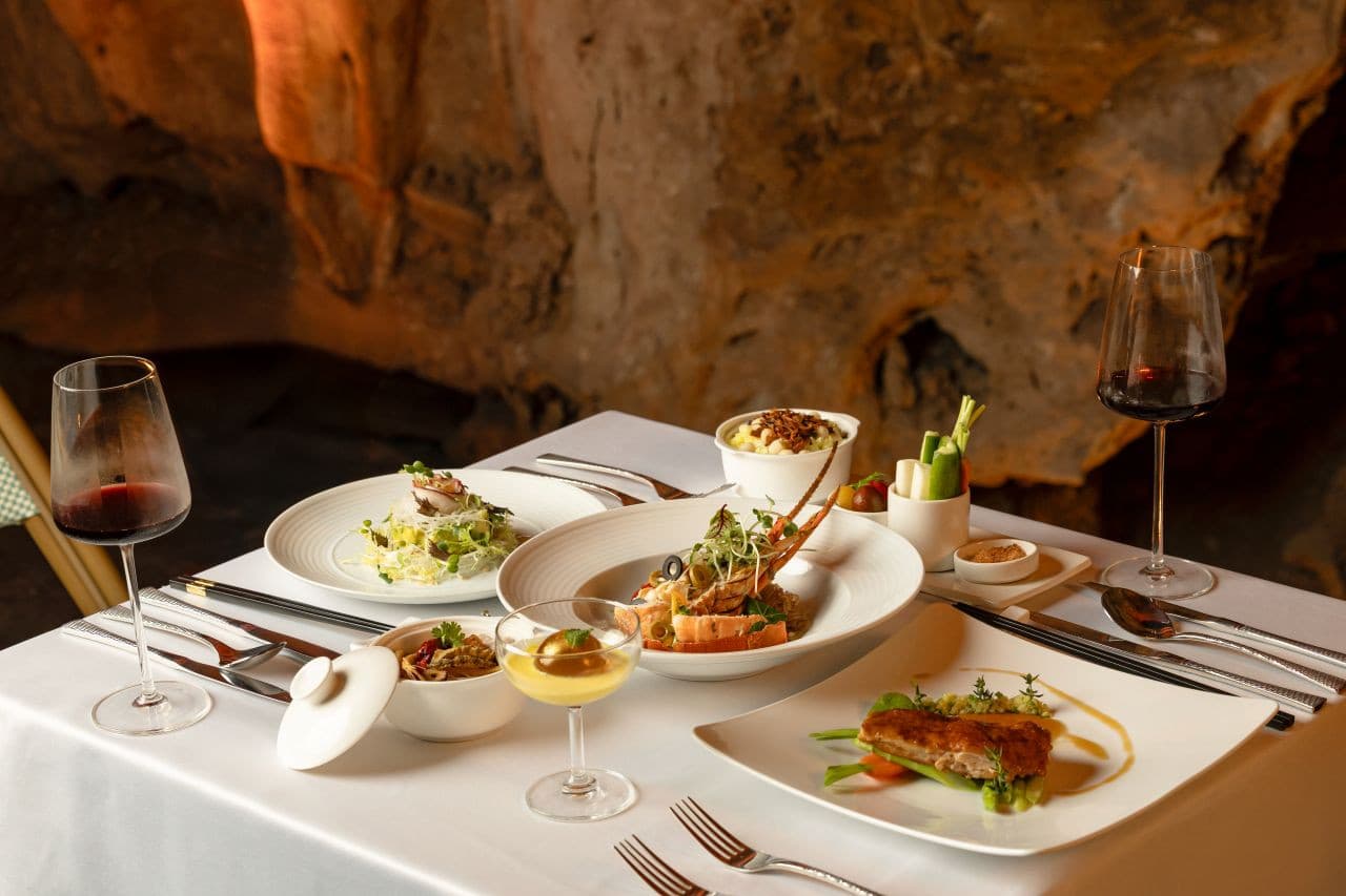 Dragon Pearl Cave Show and Dining Experience - სურათი 11