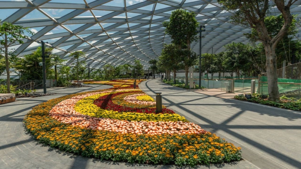 Jewel Changi Airport Attractions - სურათი 9