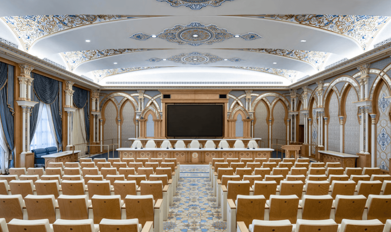 Abu Dhabi Full-Day Tour from Dubai: Sheikh Zayed Mosque, Emirates Palace, Corniche - სურათი 10