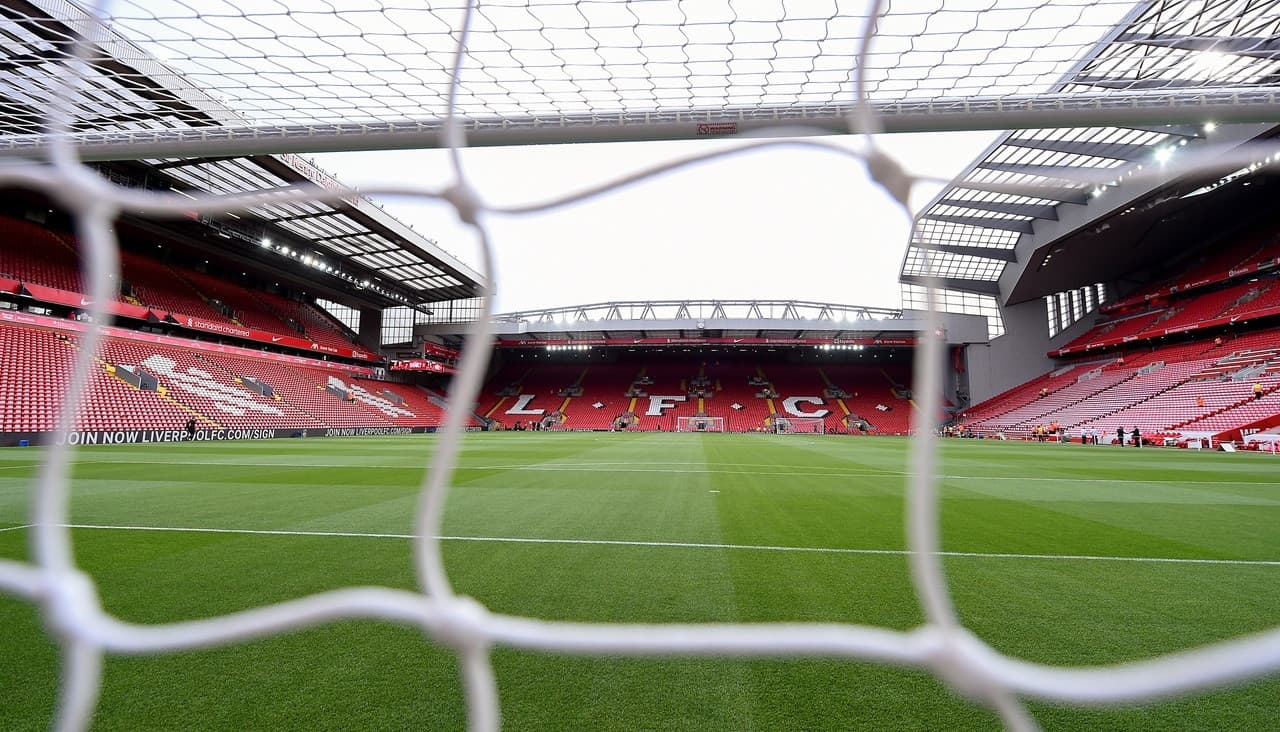 Premier League Football - Liverpool FC Match Ticket at Anfield Stadium - სურათი 13