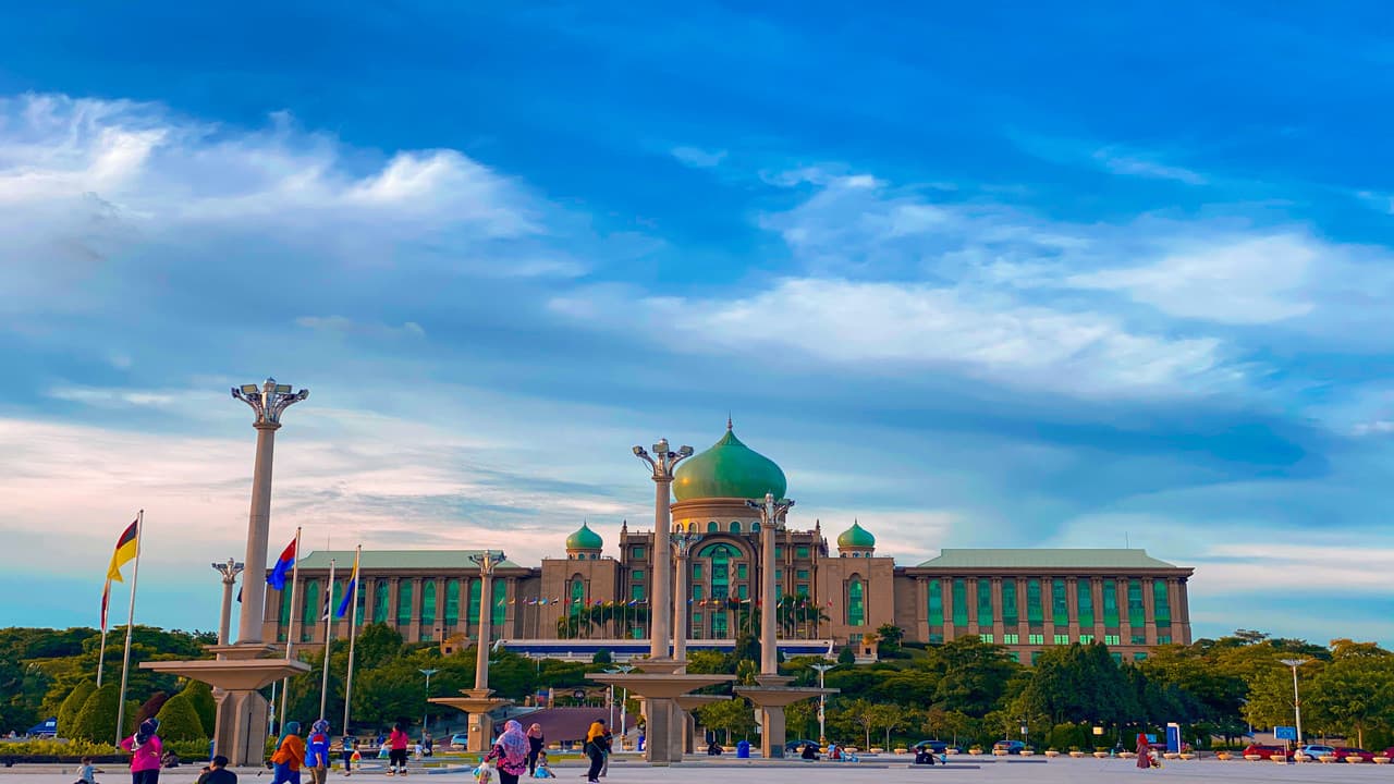 Putrajaya River Cruise and City Tour from Kuala Lumpur - სურათი 12
