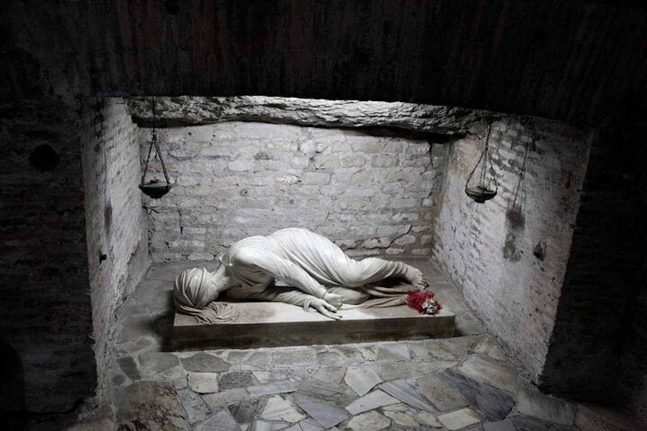 Rome Underground Tour: Capuchin Crypts, Christian Catacombs, Basilica of San Martino ai Monti - სურათი 9