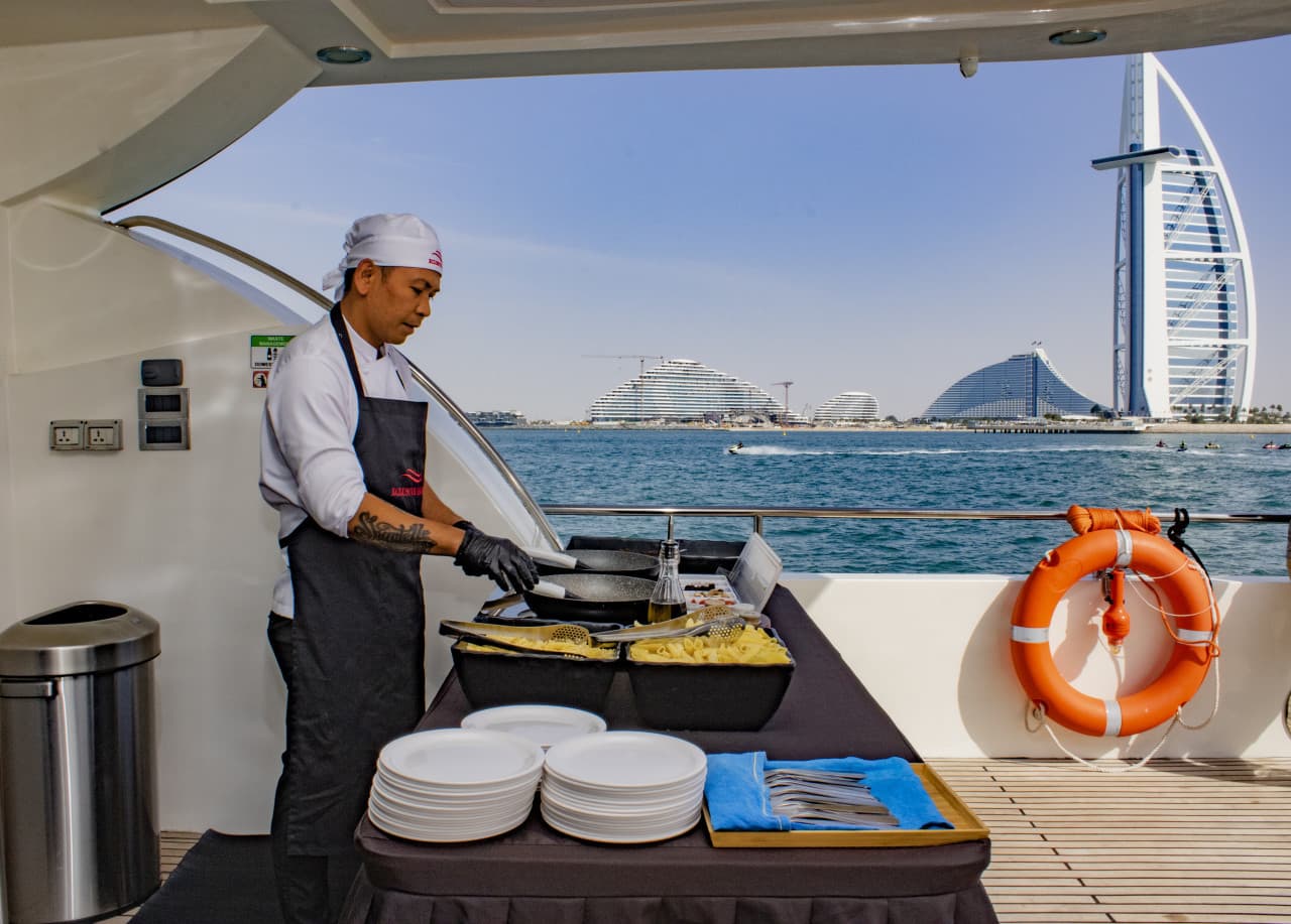 Dubai Marina Luxury Super Yacht Cruise - სურათი 4