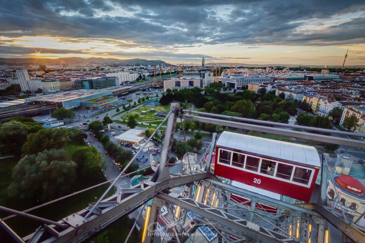 Vienna's Giant Ferris Wheel - სურათი 2
