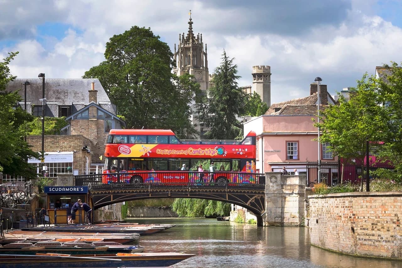 City Sightseeing Cambridge Hop-on Hop-off Bus Tour - სურათი 9