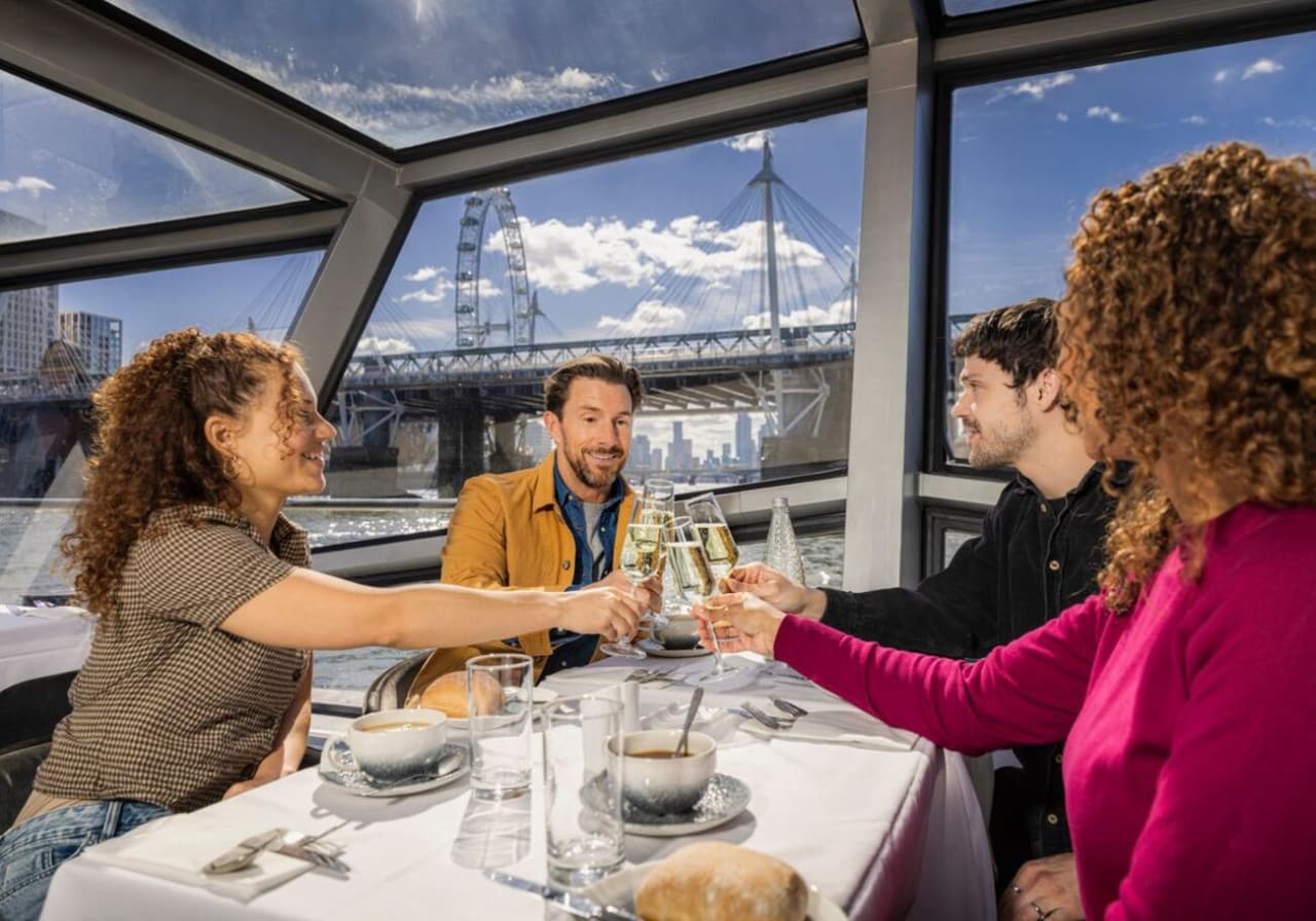 London Day Dining Cruise on the River Thames by City Cruises - სურათი 4