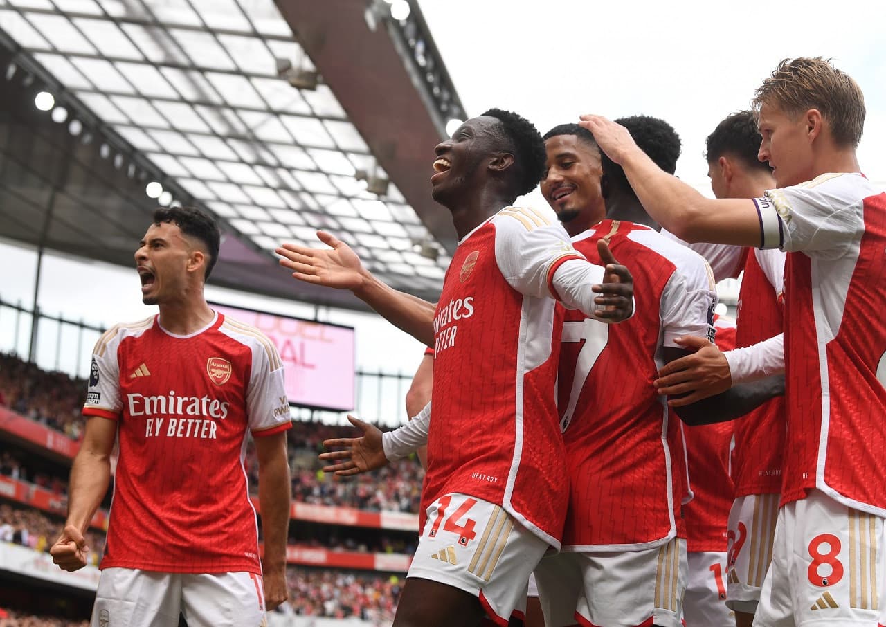 Premier League Football - Arsenal FC Match Ticket at Emirates Stadium - სურათი 3