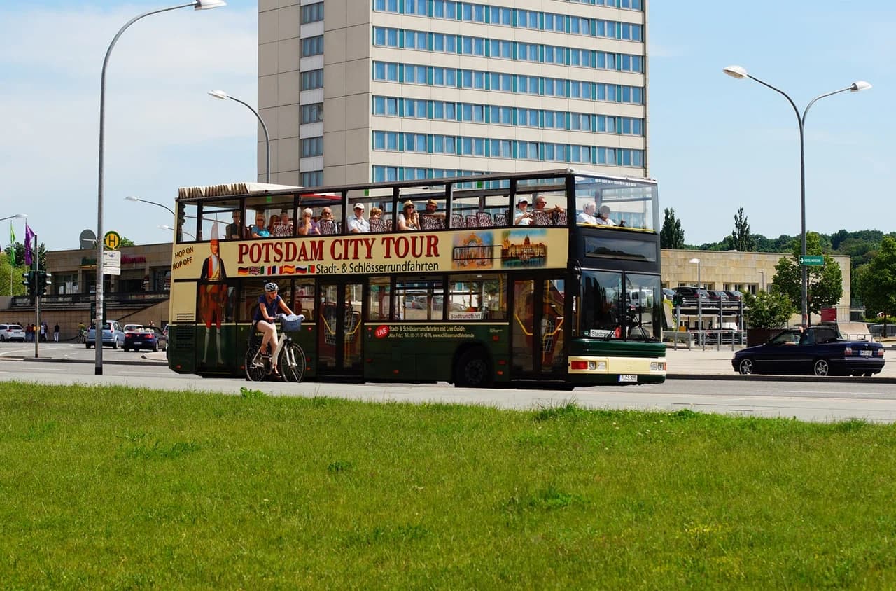 City Sightseeing Potsdam Hop-on Hop-off Bus Tour - სურათი 2