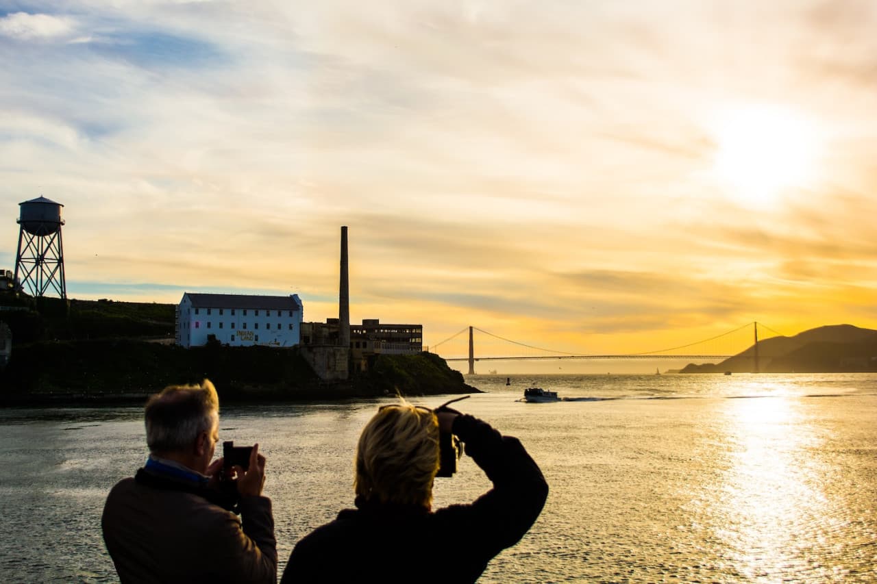 San Francisco Bay 2 Hour Sunset or Evening Sightseeing Boat Cruise by Red and White Fleet - სურათი 8